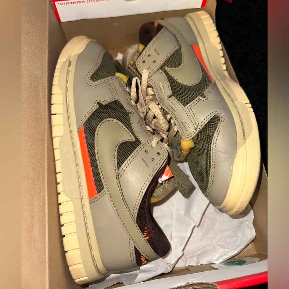 Nike dunks low top